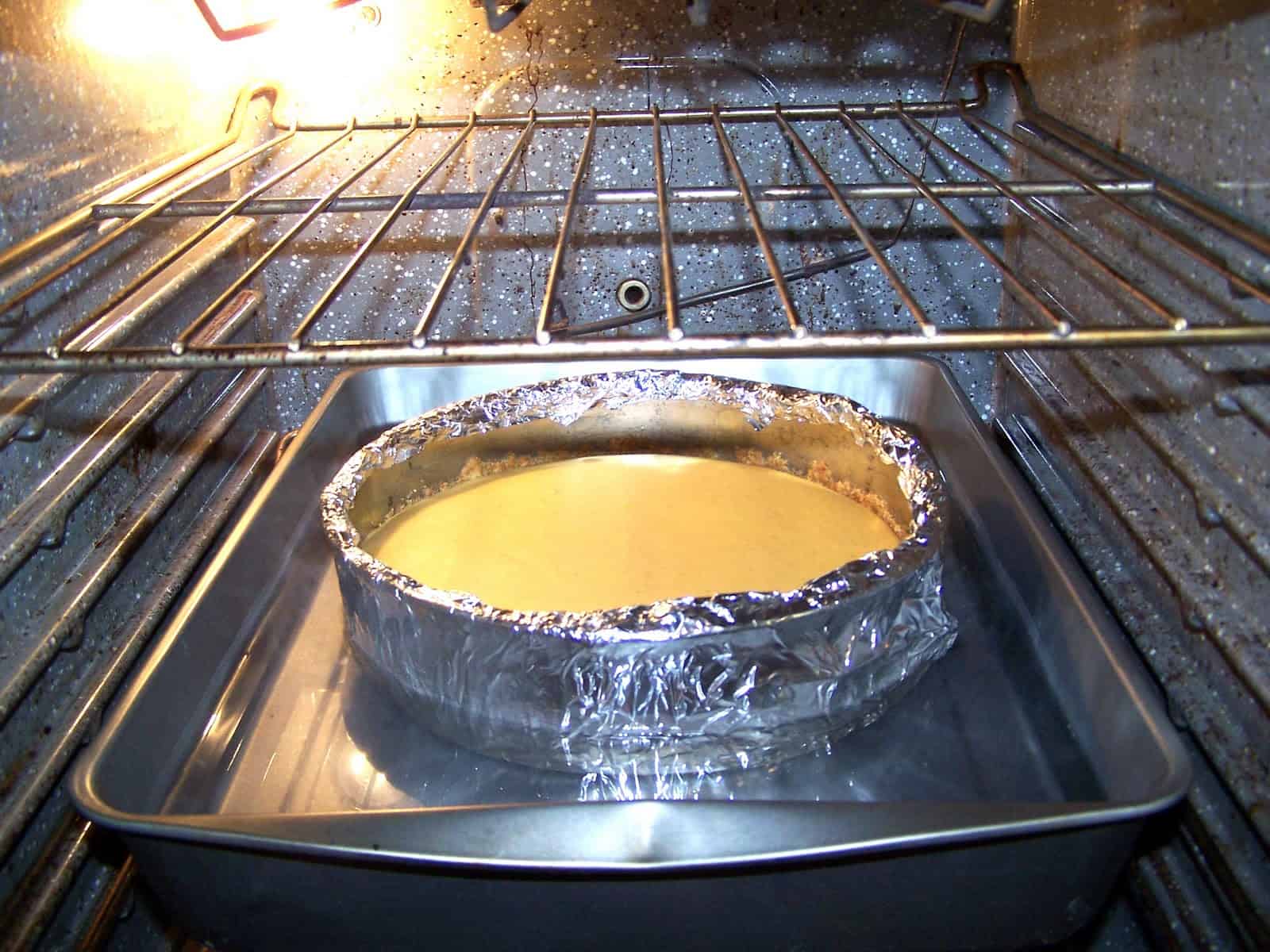 Cheesecake in a water bath