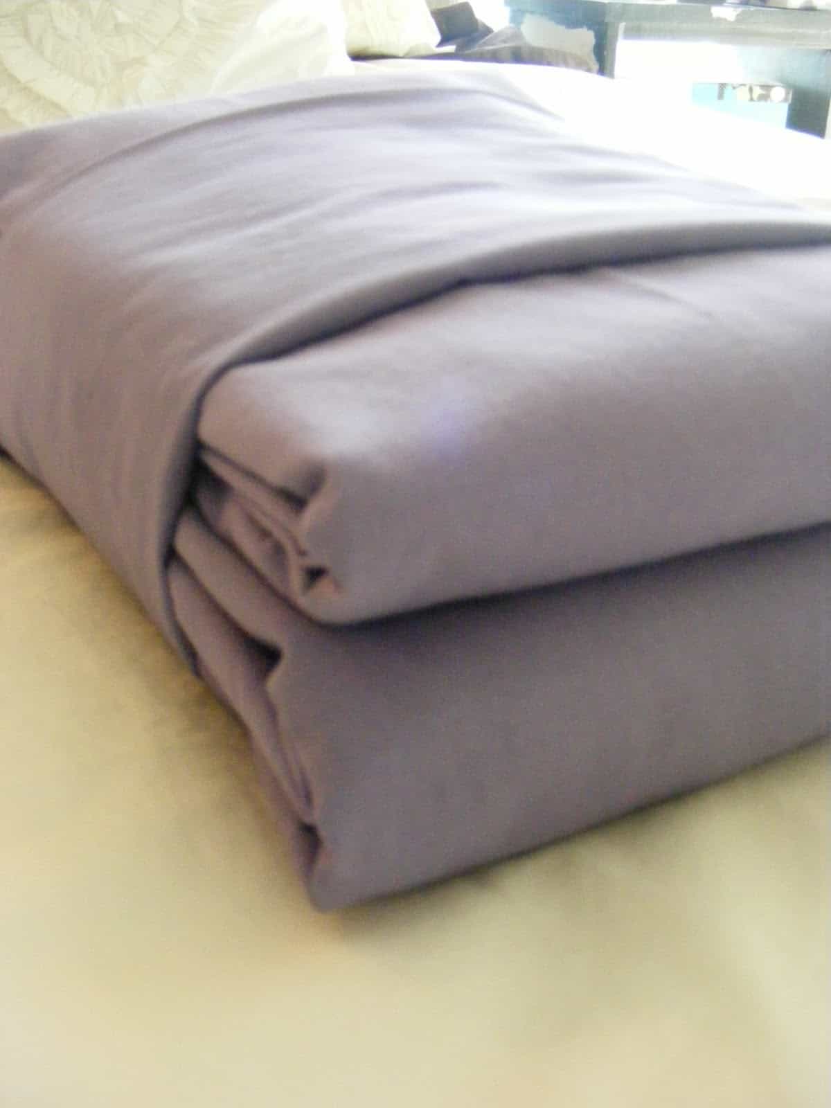 how-to-fold-bed-sheets-the-housing-forum